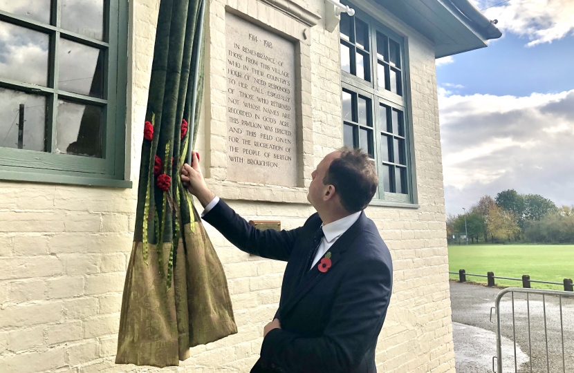 Greg unveils refurbished WW1 Memorial in Bierton