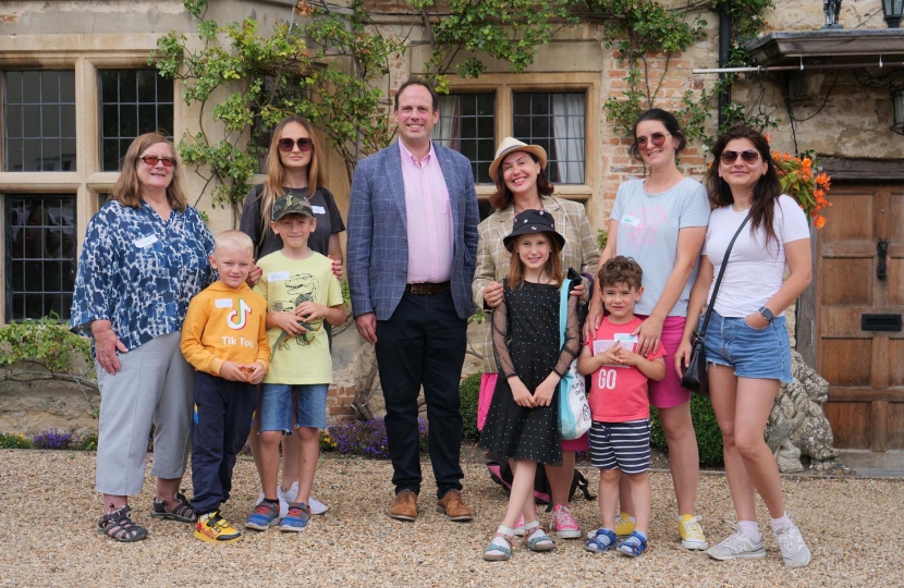 Greg meets Ukranian families living in the constituency