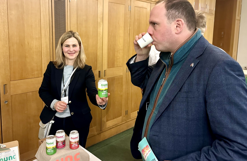 Greg welcomes local business Nunc Drinks to Parliament 
