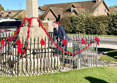 Greg commemorates fallen heroes in Longwick at 11th hour on 11th day of 11th month